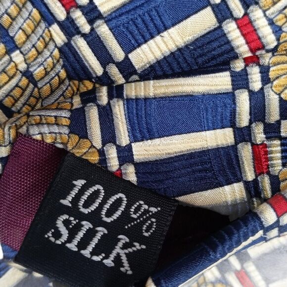 Evan Picone Gold & Navy Tie Necktie Silk Men's 4 X 57 - Picture 4 of 4